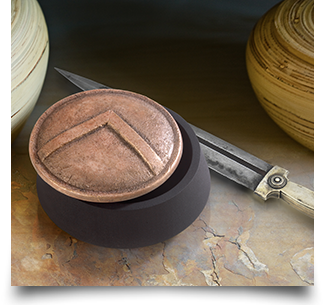 300 King's dagger and container